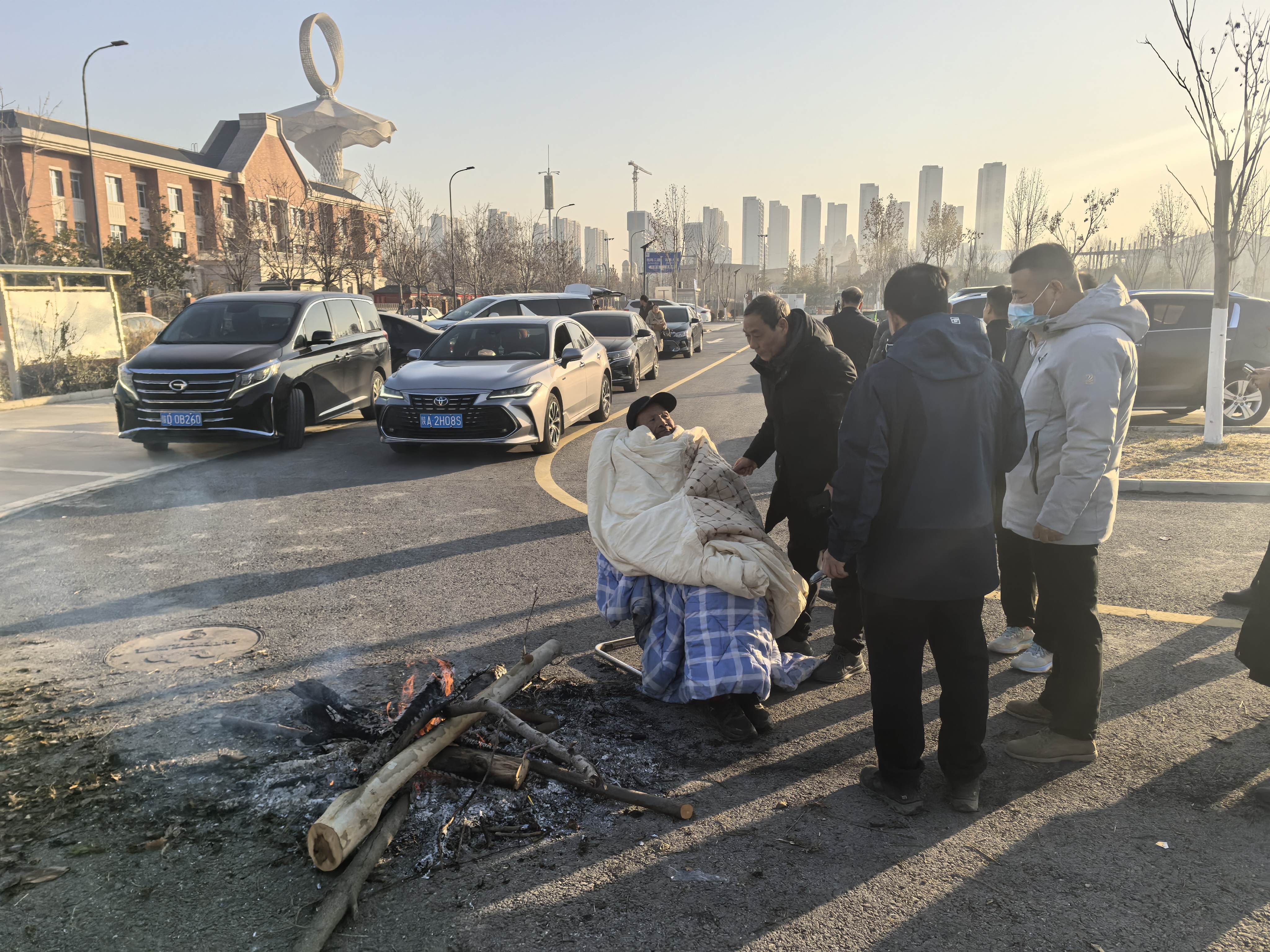 公司身邊好人|“只想快點(diǎn)聯(lián)系到他的家人！”